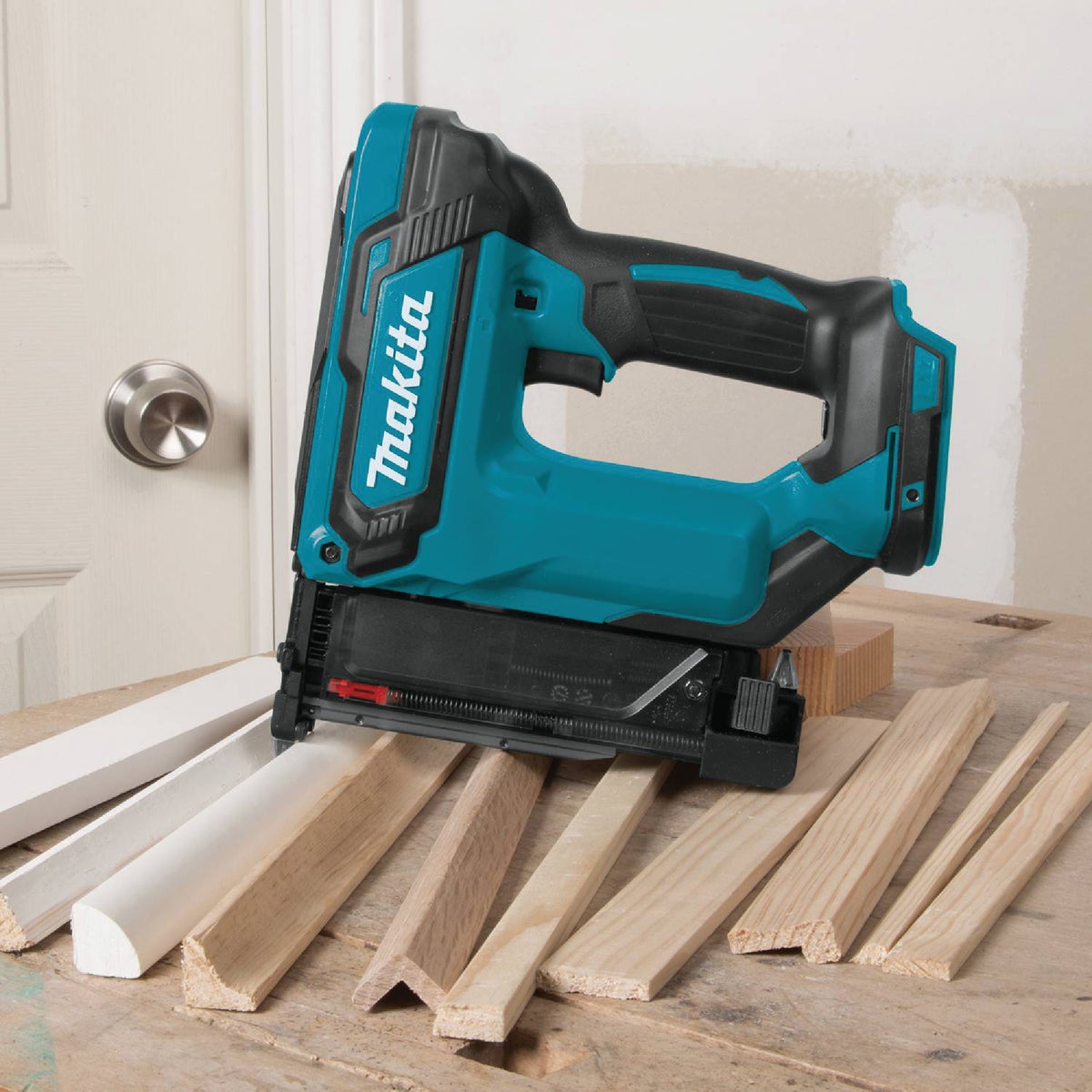 Makita 18 volt pin nailer sale